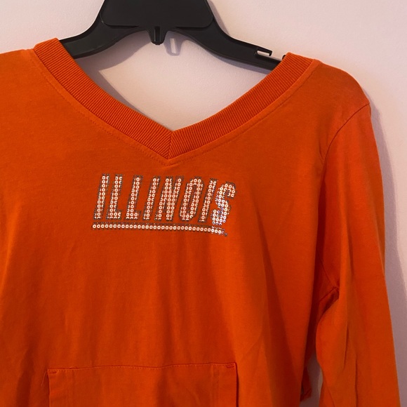Tops - SOLD🌟U of I sweatshirt